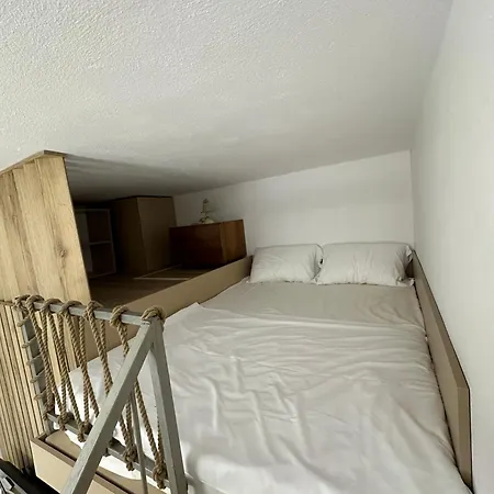 Xs Cozy Apartment